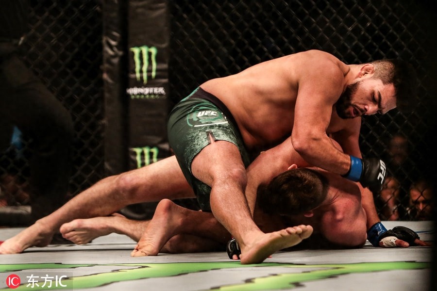 UFC格斗之夜头条主赛：盖斯特鲁姆KO比斯平 上海站完美收官