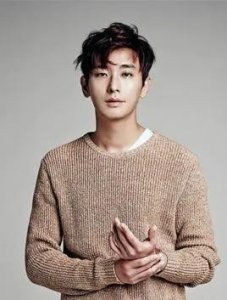 ​朱智勋—初代韩流的王子，又以“王子”翻红