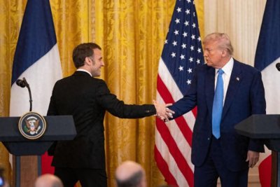 ​美法元首上演＂哥俩好＂？停火协议背后竟藏千亿矿产争夺战！