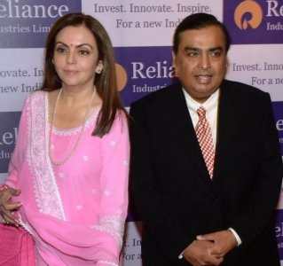 ​印度首富面黑体壮，生个女儿貌美如花随她妈，出嫁时花了7个亿