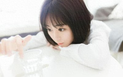 ​女孩主动说晚安的意思：解锁情感交流的细腻密码