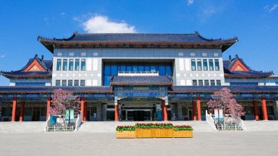 ​最年轻的政治委员，墓葬占地300平方米，那么他是谁？