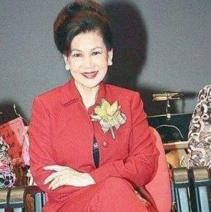 ​何鸿燊与林百欣，娶四房太太，为何将家产都留给了二房？